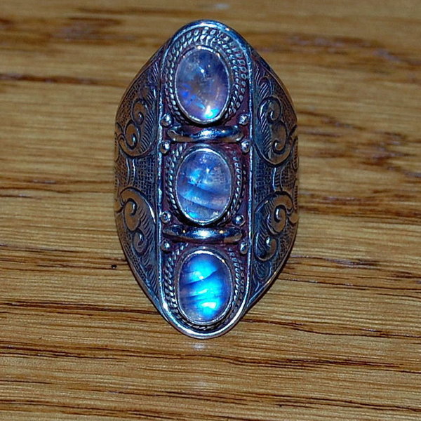 Mondstein Ring-Silber- Nepal
